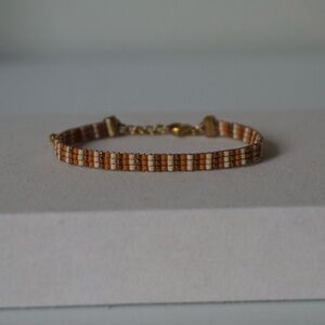 Elegant Tan and Gold Beaded Bracelet